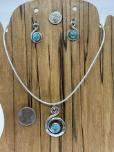 Load image into Gallery viewer, Open Curly Q