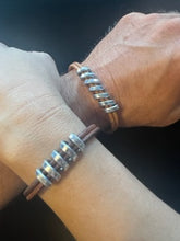 Load image into Gallery viewer, Open Twist Bracelet