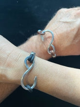 Load image into Gallery viewer, Hook Bracelet