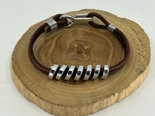 Load image into Gallery viewer, Open Twist Bracelet
