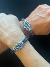 Load image into Gallery viewer, Squiggle Twist Bracelet