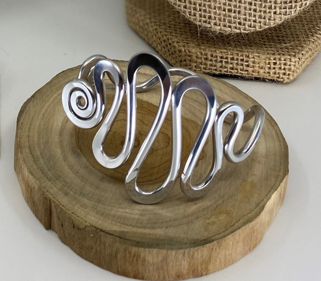 Squiggle Cuff