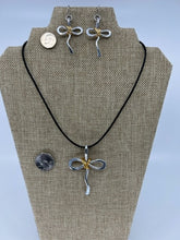 Load image into Gallery viewer, Mixed Metal Ankh
