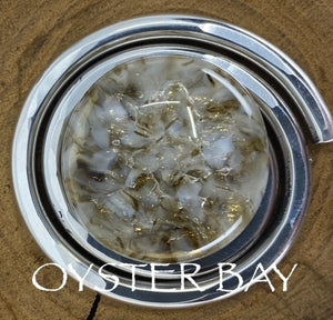 Open Eye in Oyster Bay, Vivid Violet, Sky Blue and Fields of Green