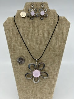 Flower in Petal Pink, Plum, Neo Lavender, Salmon Pink, Turquoise Blue, Jade Green, Mint Green