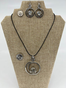 Open Curly Q in Granite, Dalmation , Seaglass and Gecko