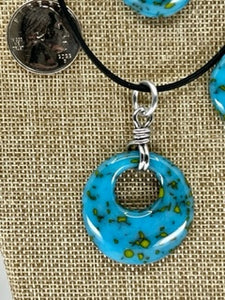 Turquoise/Spring Green Circle