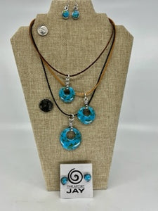 Turquoise/Spring Green Circle